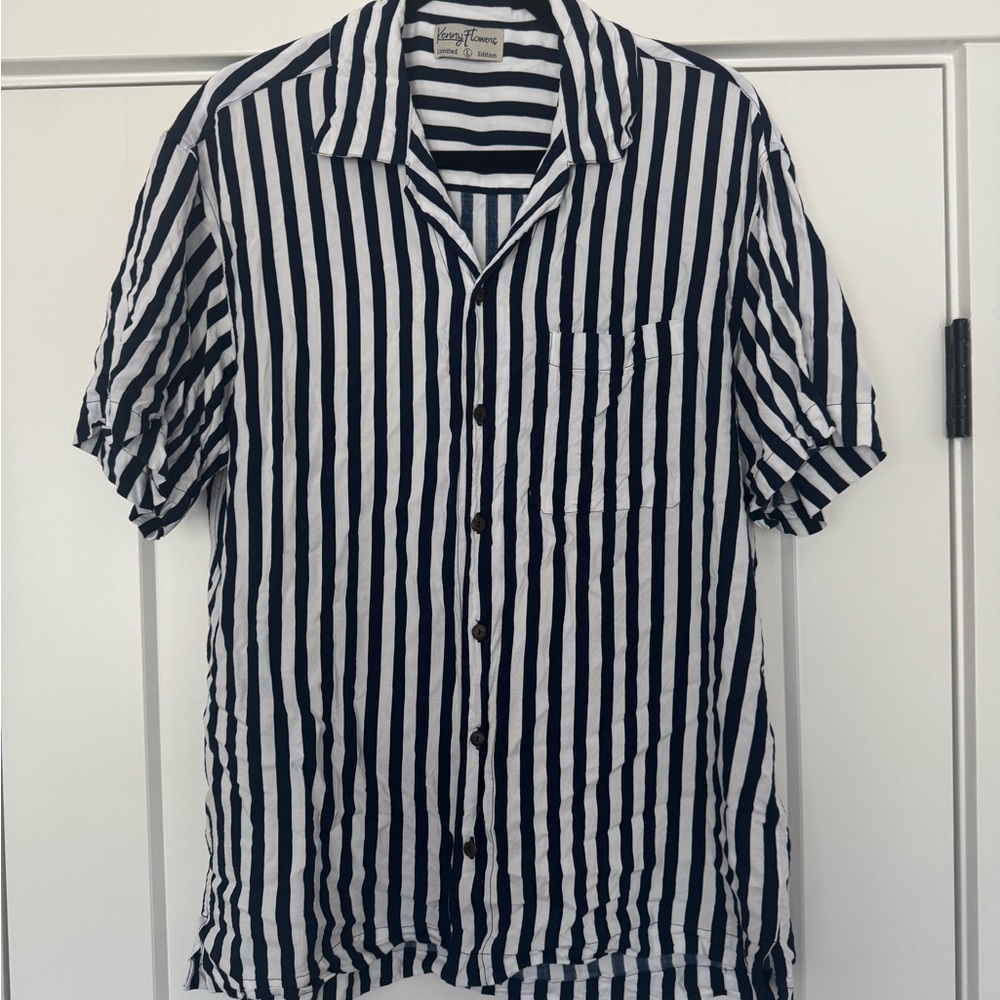 NWOT Kenny Flowers Navy and White Vertical Stripe Short-Sleeve Button-Down Shirt